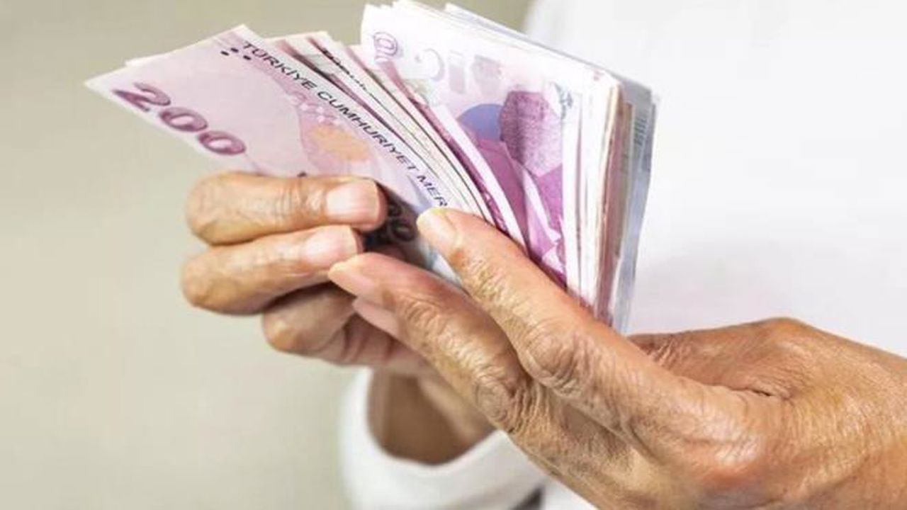 Kredi Kartı Kullananlar Dikkat: Ekstredeki “İşlem Ücreti” Yazısını Görürseniz Hemen İtiraz Edin!